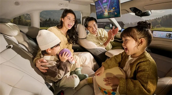 升艙不加價！“滿配SUV”全新智己LS6劇院版上市，權益價21.99萬~28.29萬元